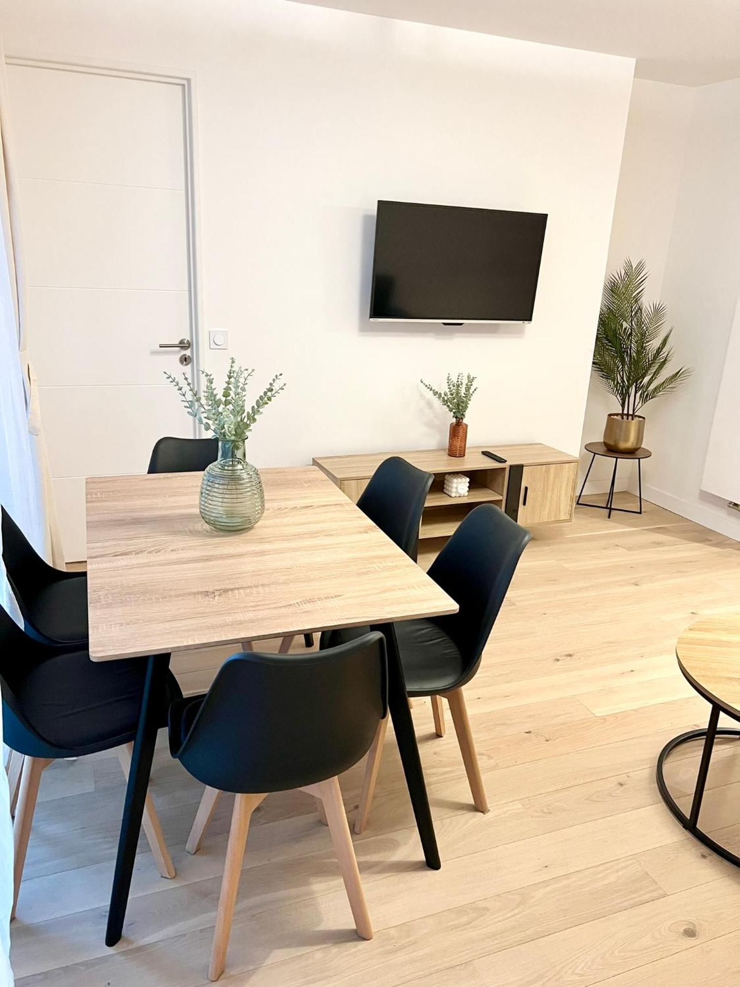 Appartement Neuf Et Spacieux Clichy Bagian luar foto