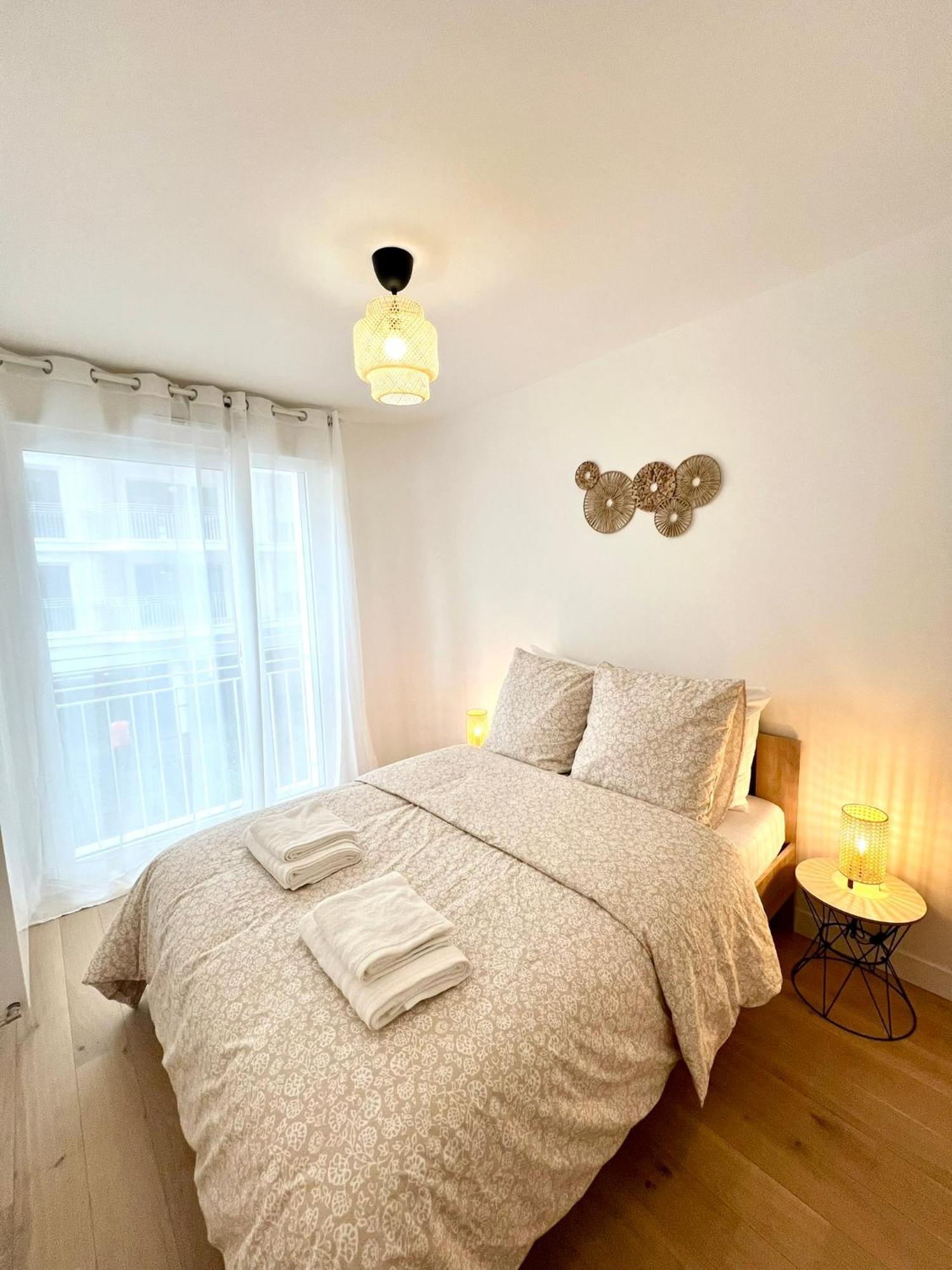 Appartement Neuf Et Spacieux Clichy Bagian luar foto