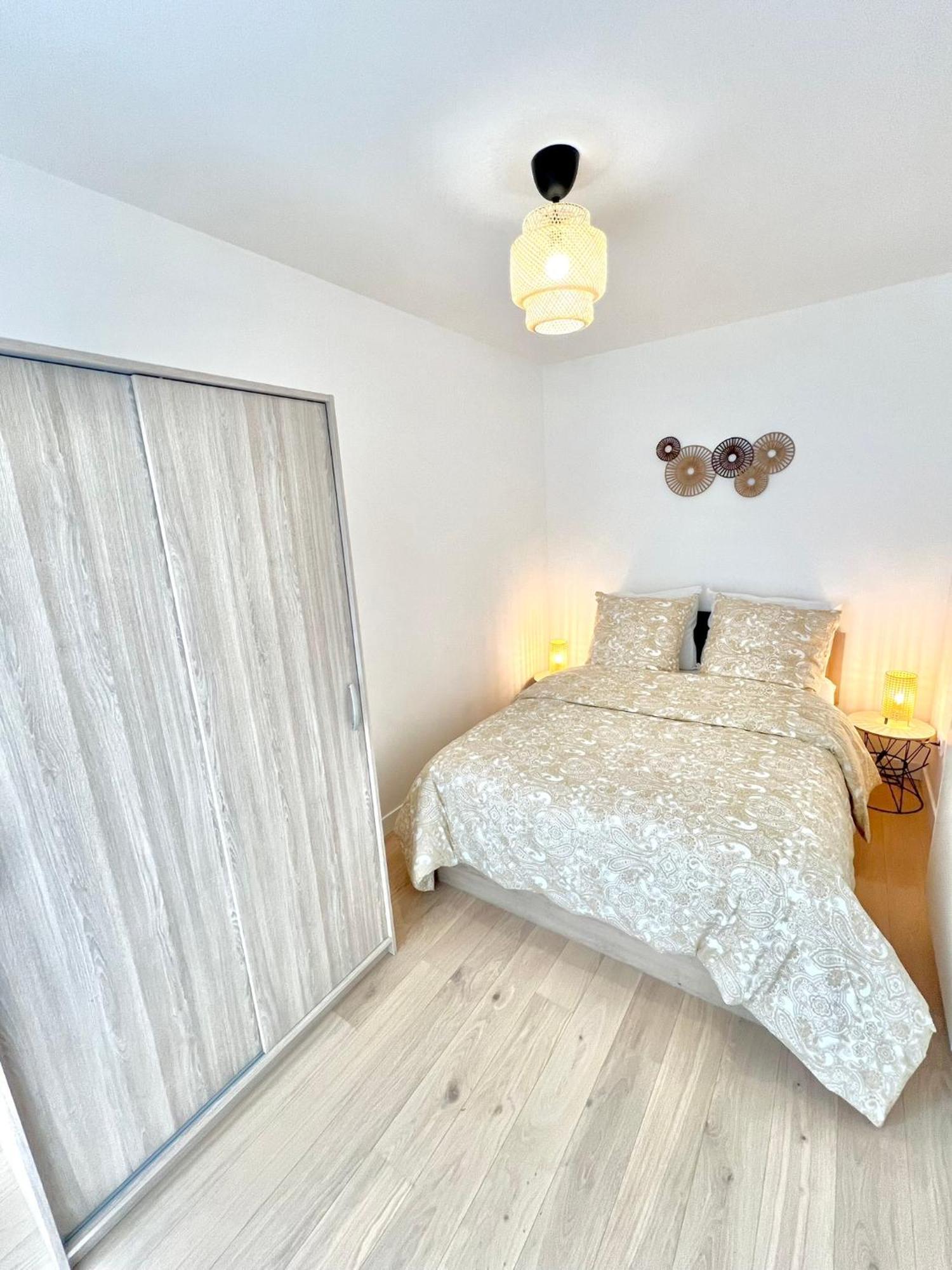 Appartement Neuf Et Spacieux Clichy Bagian luar foto